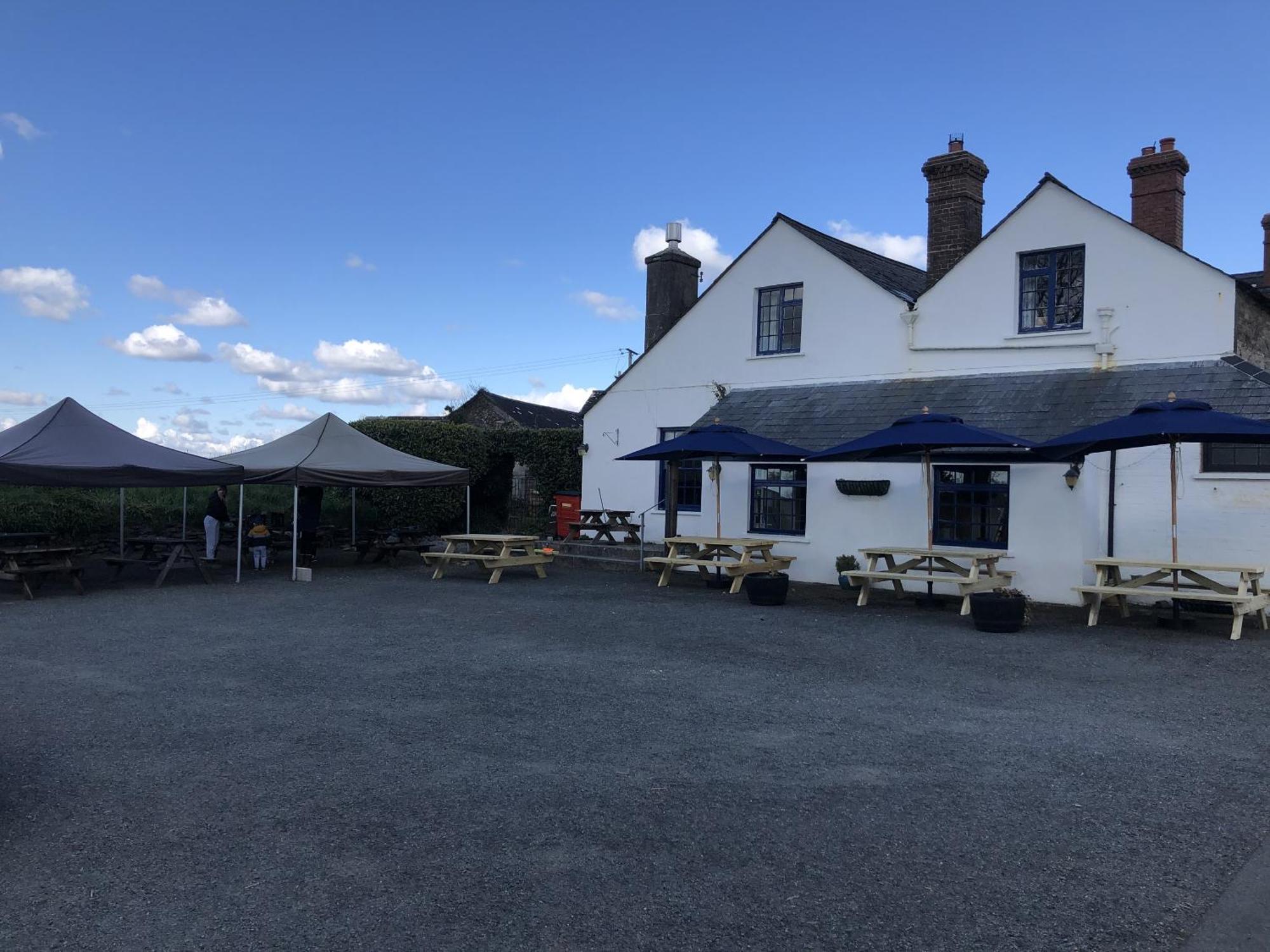 Blue Lion Inn Lewdown Extérieur photo